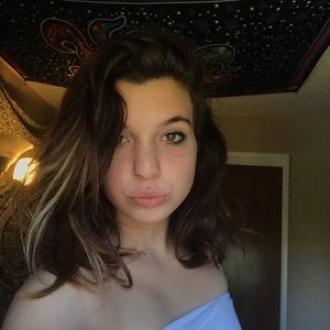 Meet your Posher, Isabella